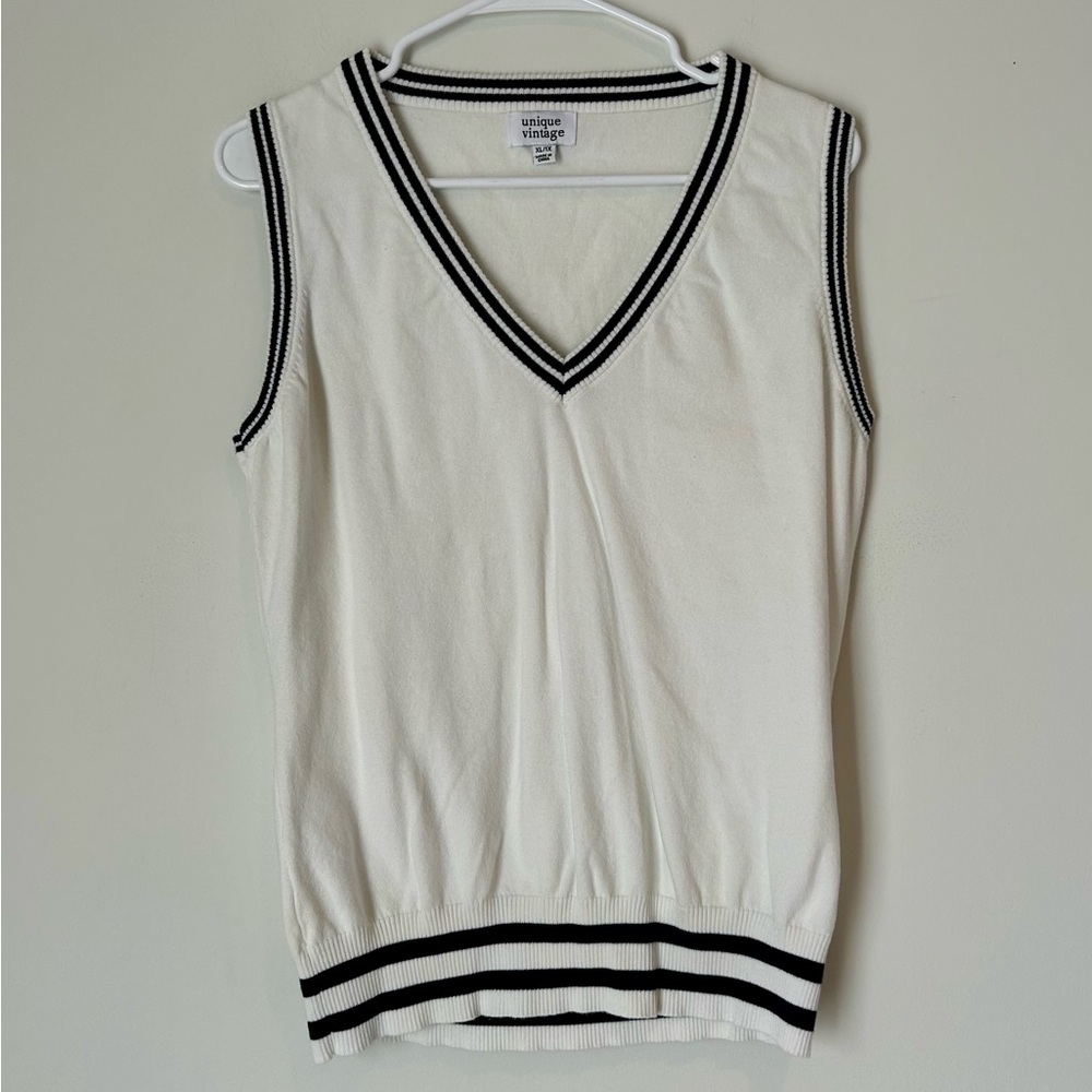 Unique Vintage Cream Knit V-Neck Sleeveless Sweater Vest with Black Trim